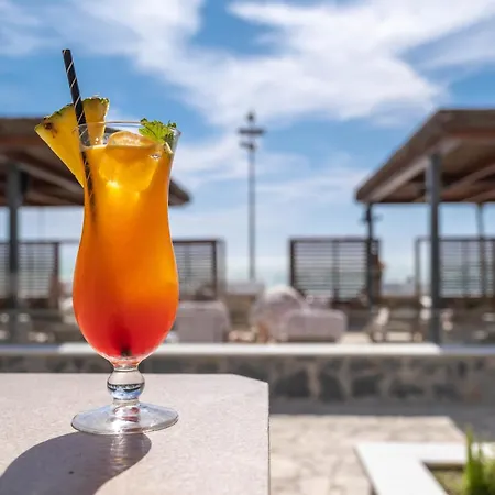 Hotel Bahia By Qhotels 4*