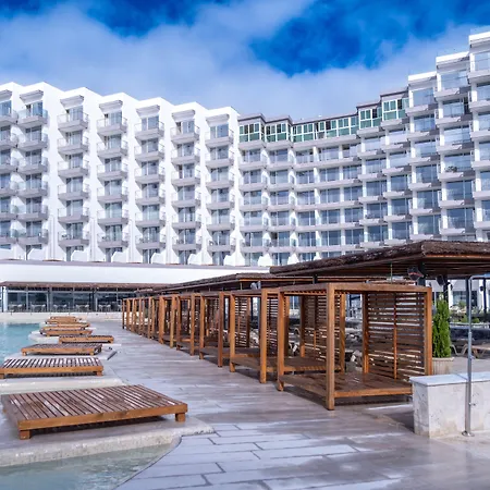 מלון Bahia By Qhotels 4*